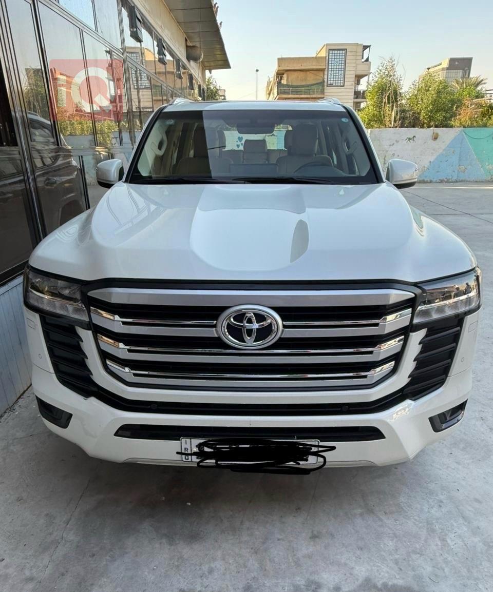 تۆیۆتا لاند کروزەر